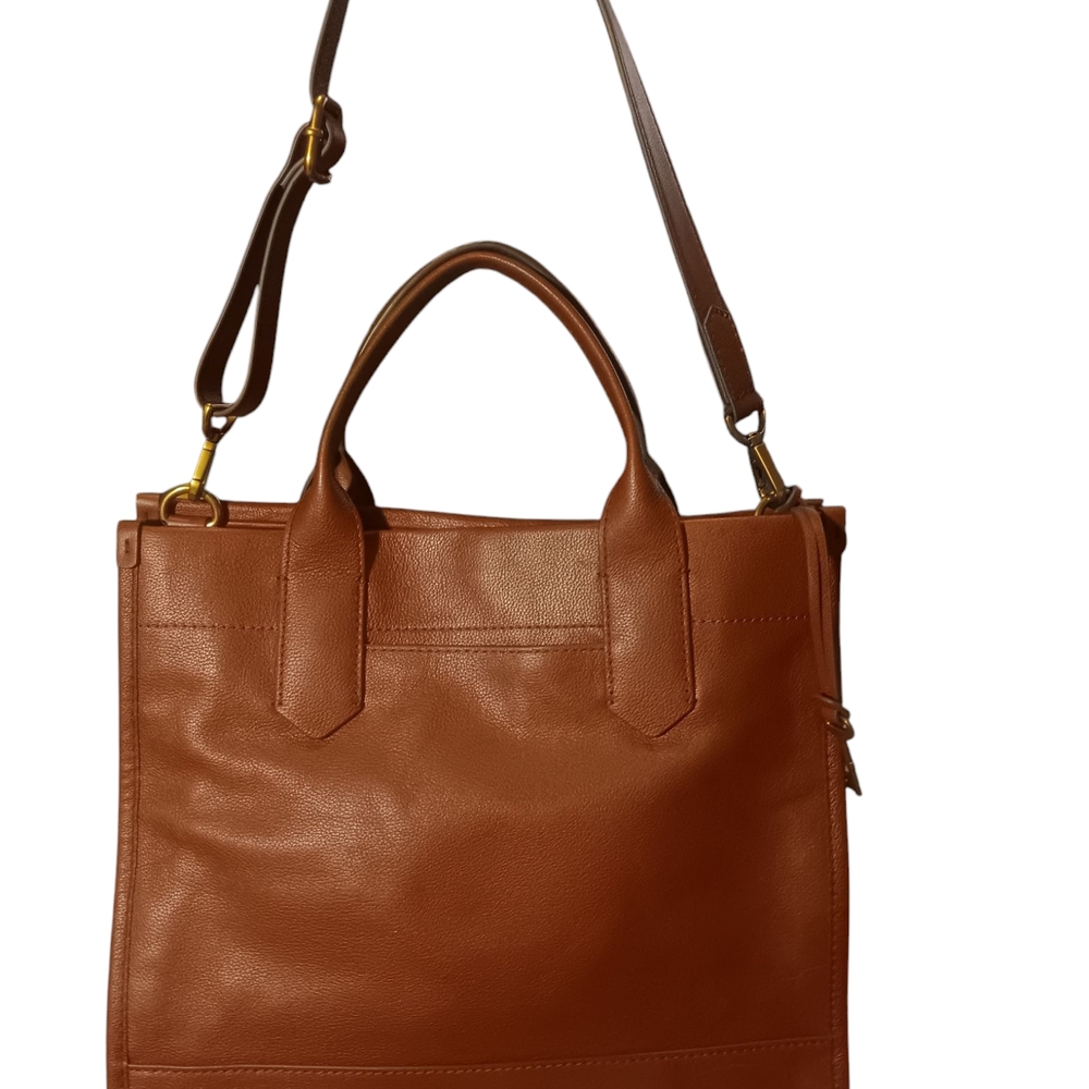 Fossil Shoulder Bag with Classic Design